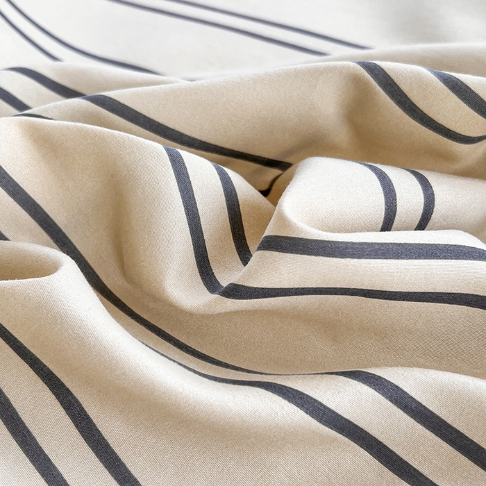 91家纺网 家纺一手货源 找家纺 赫然家纺 2026新款亲肤舒适活性印染水洗棉床笠系列床笠三件套（床笠+枕套） 浅咖竖条