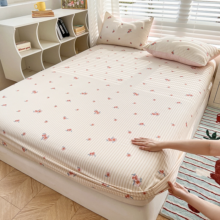 91家纺网 家纺一手货源 找家纺 赫然家纺 2026新款亲肤舒适活性印染水洗棉床笠系列床笠三件套（床笠+枕套） 樱花季