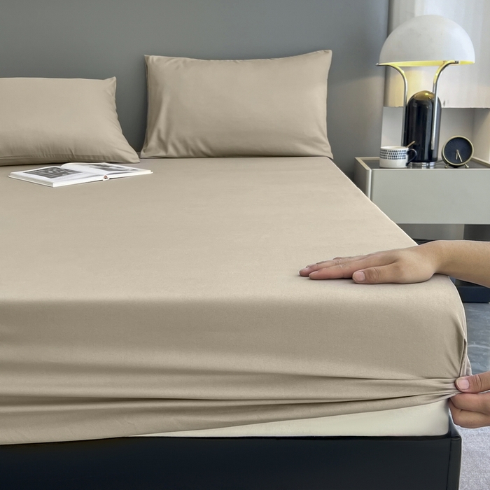 91家纺网 家纺一手货源 找家纺 赫然家纺 2026新款亲肤舒适活性印染纯色磨毛床笠系列床笠三件套（床笠+枕套） 驼色