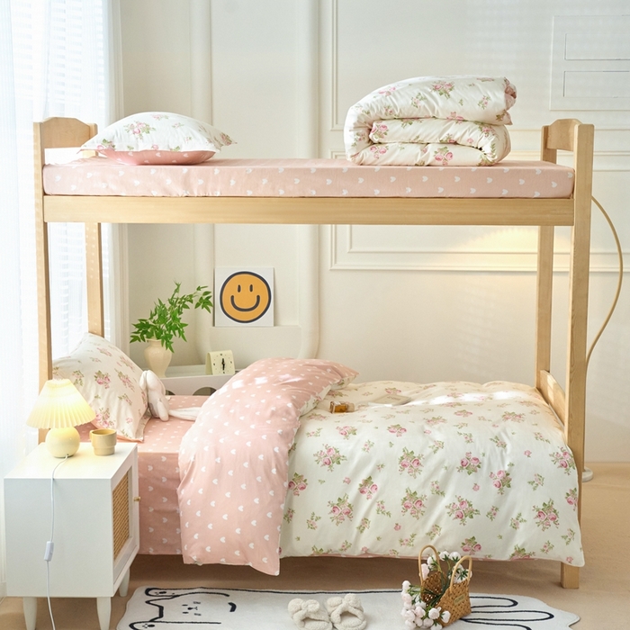 91家纺网 家纺一手货源 找家纺 （总）珂博家纺 2025新款12868全棉纯棉小清新印花学生宿舍上下铺三件套