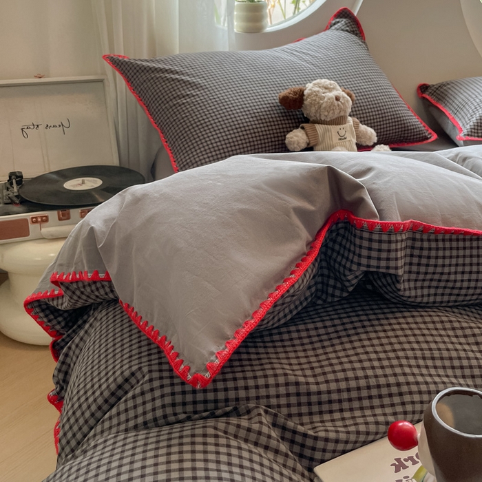 91家纺网 家纺一手货源 找家纺 雅居纺2025新款贝壳边色织水洗棉四件套 灰小格