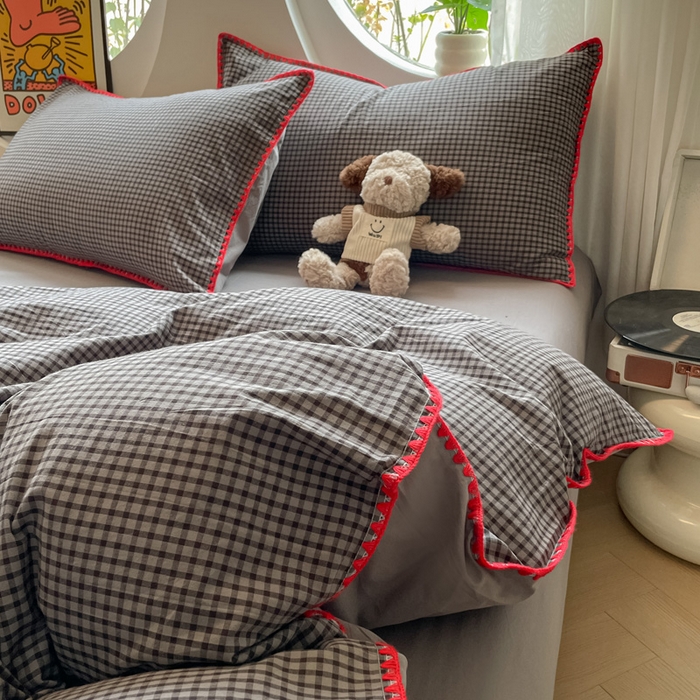 91家纺网 家纺一手货源 找家纺 雅居纺2025新款贝壳边色织水洗棉四件套 灰小格