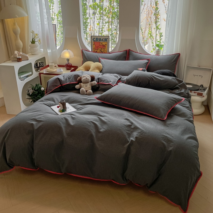 91家纺网 家纺一手货源 找家纺 雅居纺2025新款贝壳边色织水洗棉四件套 深灰密条