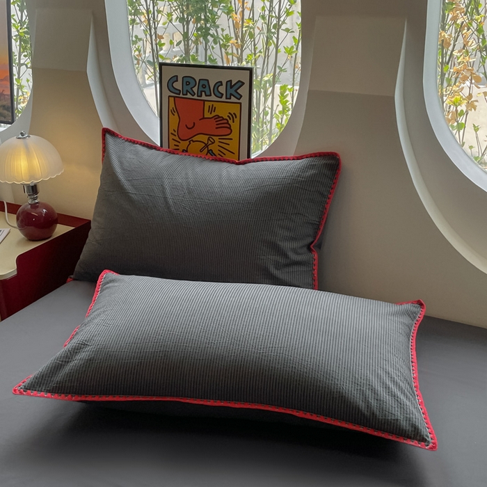 91家纺网 家纺一手货源 找家纺 雅居纺2025新款贝壳边色织水洗棉四件套 深灰密条