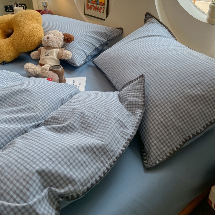 91家纺网 家纺一手货源 找家纺 雅居纺2025新款贝壳边色织水洗棉四件套 雾蓝格