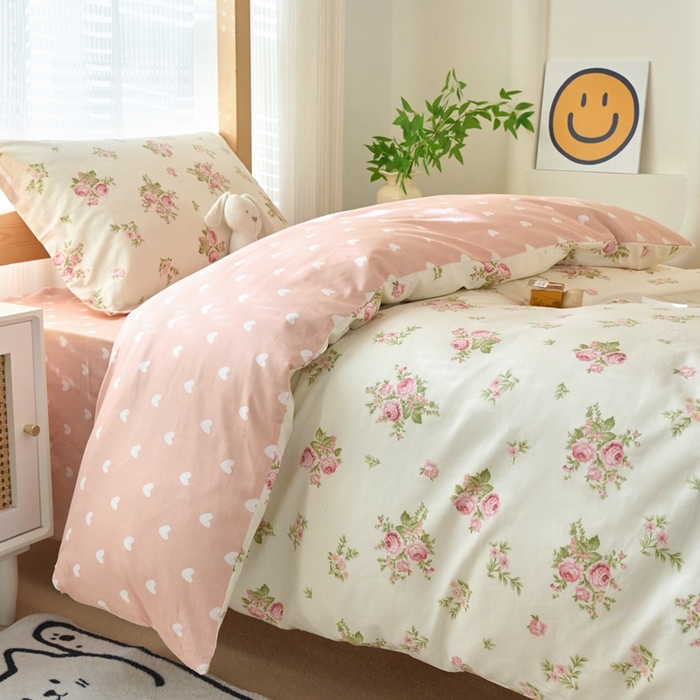 91家纺网 家纺一手货源 找家纺 珂博家纺 2025新款12868全棉纯棉小清新印花学生宿舍上下铺三件套 花团锦簇