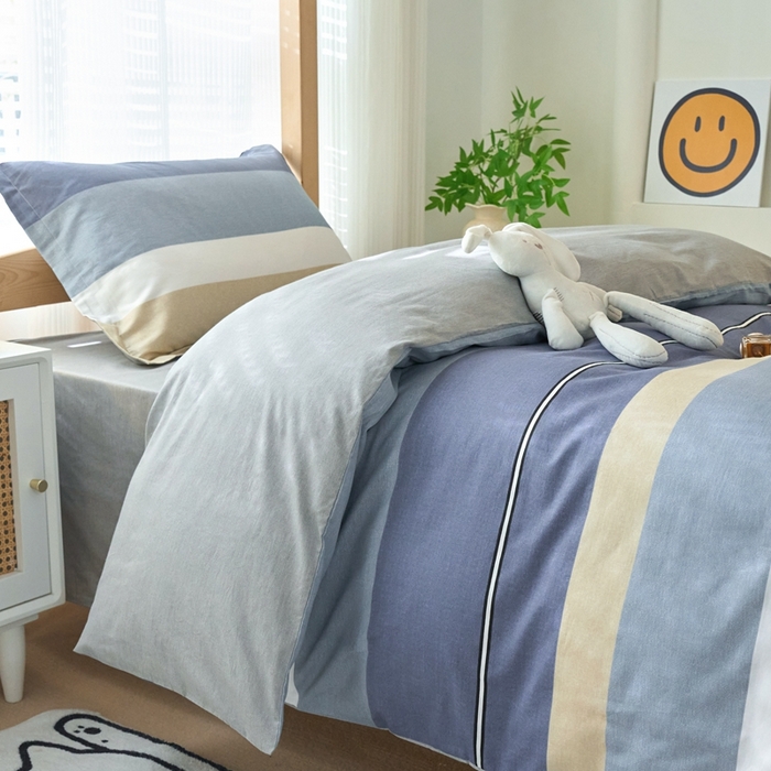 91家纺网 家纺一手货源 找家纺 珂博家纺 2025新款12868全棉纯棉小清新印花学生宿舍上下铺三件套 永恒之夜