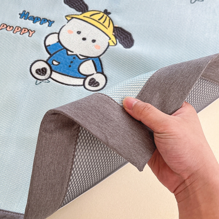 91家纺网 家纺一手货源 找家纺 雅居纺2025新款A类加厚三明治底绣花冰藤席  动感小狗