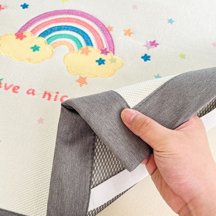 91家纺网 家纺一手货源 找家纺 雅居纺2025新款A类加厚三明治底绣花冰藤席  七彩虹