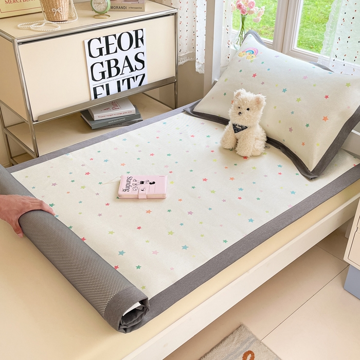 91家纺网 家纺一手货源 找家纺 雅居纺2025新款A类加厚三明治底绣花冰藤席  七彩虹