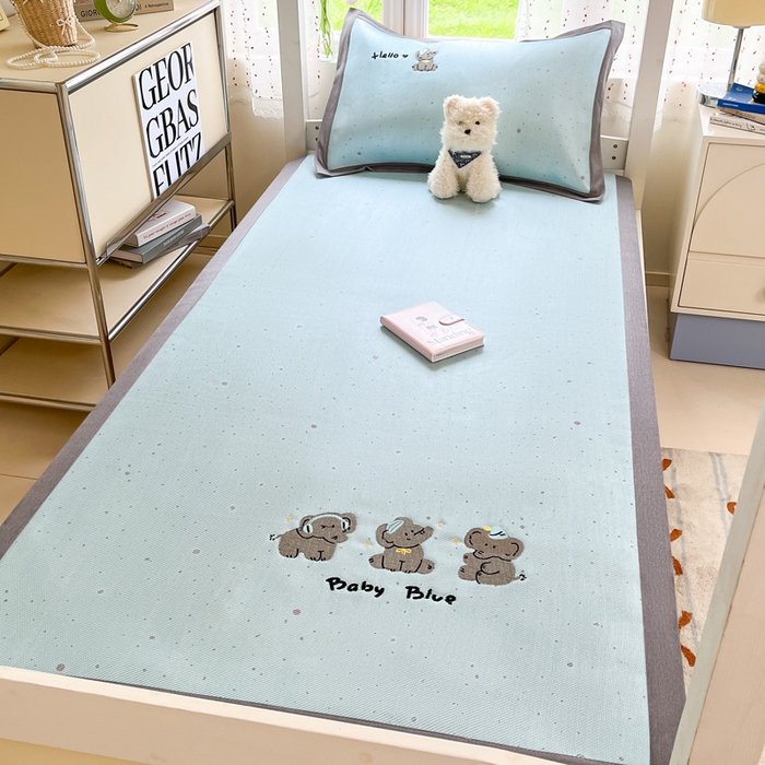 雅居纺2025新款A类加厚三明治底绣花冰藤席  小象家族