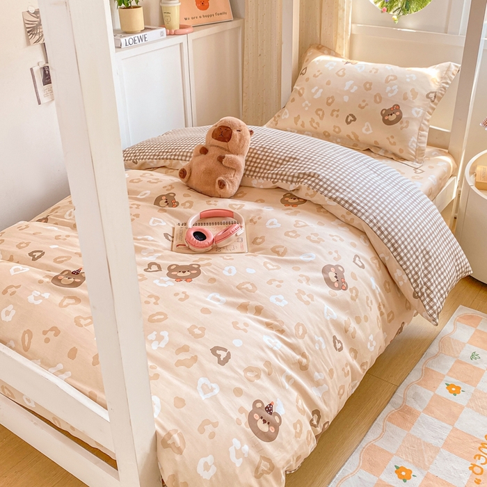 91家纺网 家纺一手货源 找家纺 朵安2025新款全棉印花学生三件套 咖啡甜心