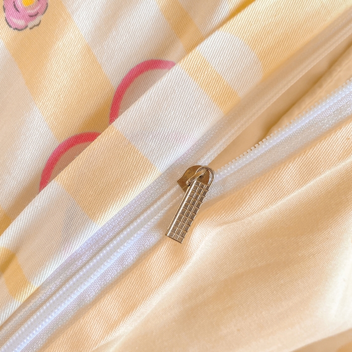 91家纺网 家纺一手货源 找家纺 朵安2025新款全棉印花学生三件套 奶油小熊