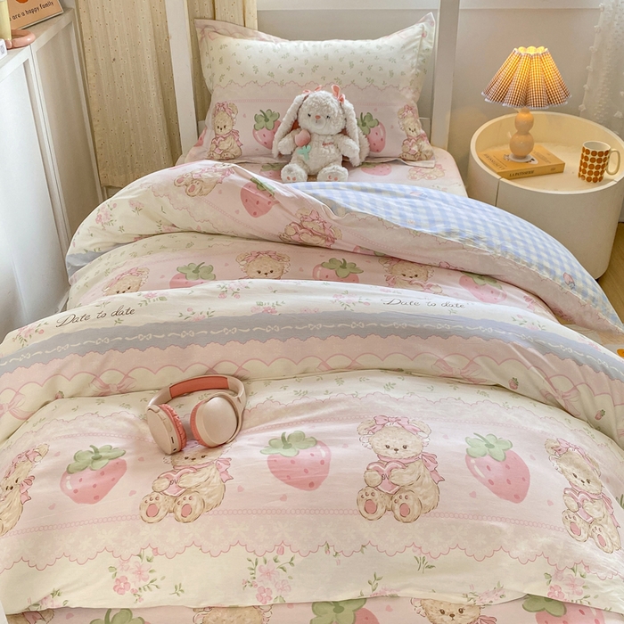 91家纺网 家纺一手货源 找家纺 朵安2025新款全棉印花学生三件套 妮娜熊