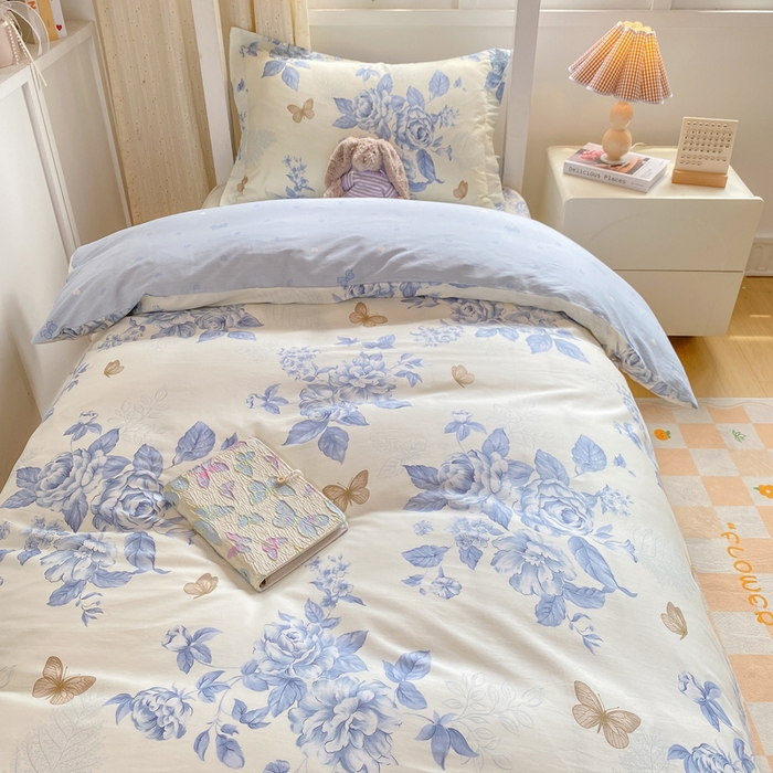 91家纺网 家纺一手货源 找家纺 朵安2025新款全棉印花学生三件套 青花舞梦