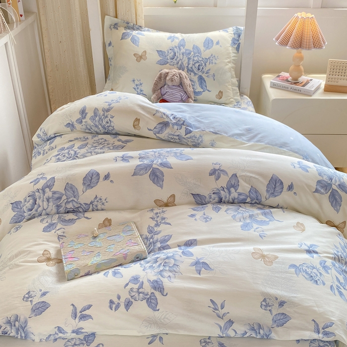 91家纺网 家纺一手货源 找家纺 朵安2025新款全棉印花学生三件套 青花舞梦