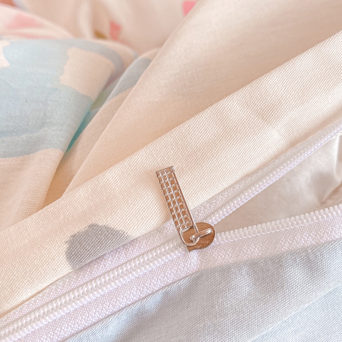 91家纺网 家纺一手货源 找家纺 朵安2025新款全棉印花学生三件套 甜心樱桃狗