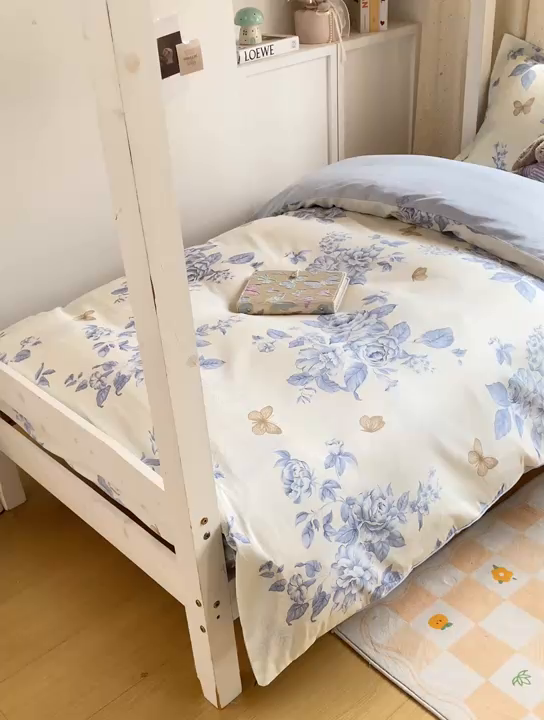 91家纺网 家纺一手货源 找家纺 朵安2025新款全棉印花学生三件套 青花舞梦