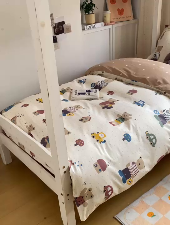 91家纺网 家纺一手货源 找家纺 朵安2025新款全棉印花学生三件套 小熊家园