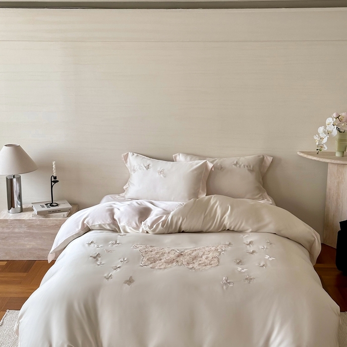 91家纺网 家纺一手货源 找家纺 （总）咏绒家纺2025新款60S奥地利兰精天丝云纱绣花四件套-蝶恋花