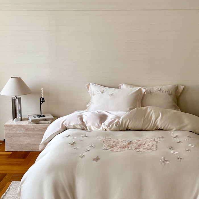 91家纺网 家纺一手货源 找家纺 （总）咏绒家纺2025新款60S奥地利兰精天丝云纱绣花四件套-蝶恋花