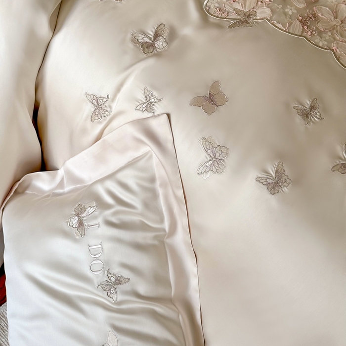 91家纺网 家纺一手货源 找家纺 （总）咏绒家纺2025新款60S奥地利兰精天丝云纱绣花四件套-蝶恋花