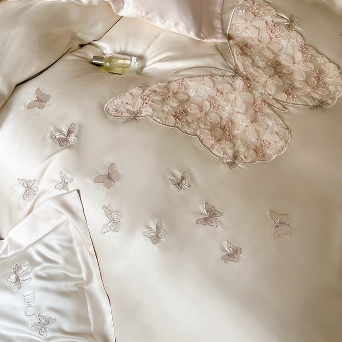 91家纺网 家纺一手货源 找家纺 （总）咏绒家纺2025新款60S奥地利兰精天丝云纱绣花四件套-蝶恋花