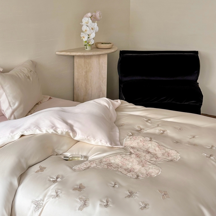 91家纺网 家纺一手货源 找家纺 （总）咏绒家纺2025新款60S奥地利兰精天丝云纱绣花四件套-蝶恋花