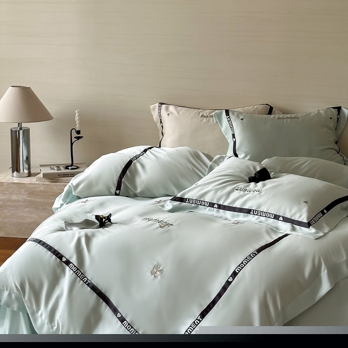 91家纺网 家纺一手货源 找家纺 （总）咏绒家纺2025新款60S奥地利兰精天丝绣花黑边款四件套-蓓莉