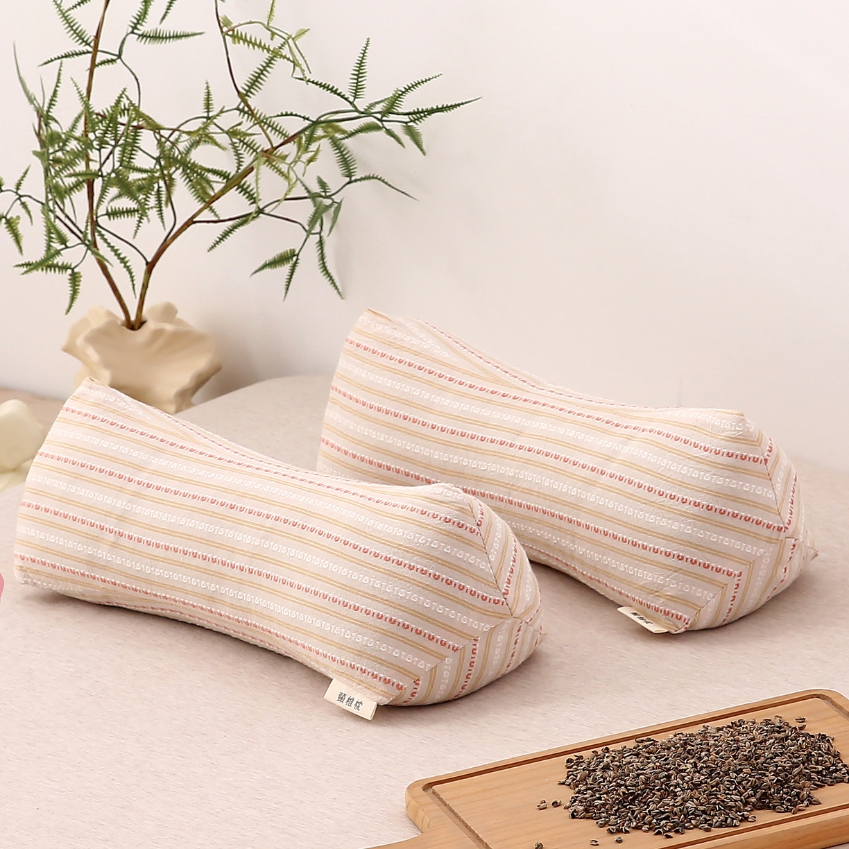 珍贝2025新款3D条纹菱形荞麦枕 一只15*45三角条纹荞麦枕-卡其色