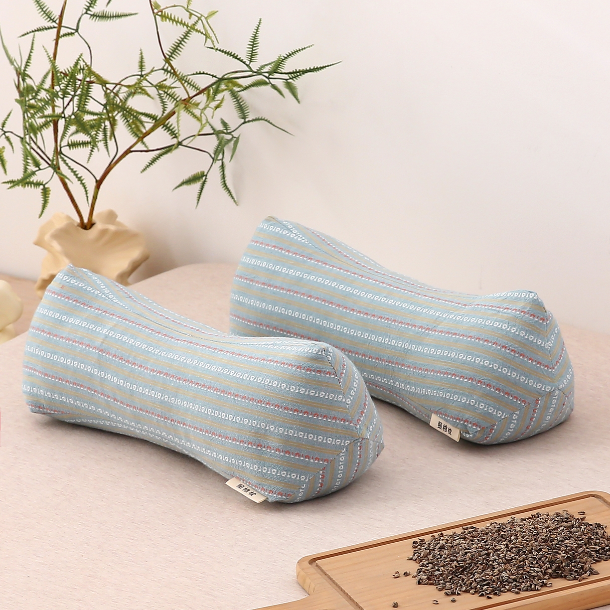 珍贝2025新款3D条纹菱形荞麦枕 一只15*45三角条纹荞麦枕-蓝色