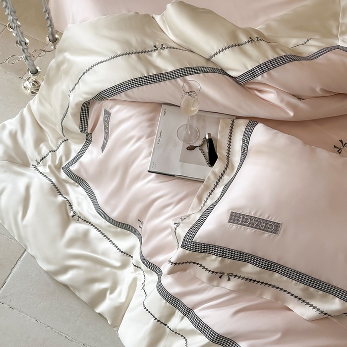 91家纺网 家纺一手货源 找家纺 （总）咏绒家纺2025新款60S奥地利兰精天丝绣花四件套千鸟格-克洛伊