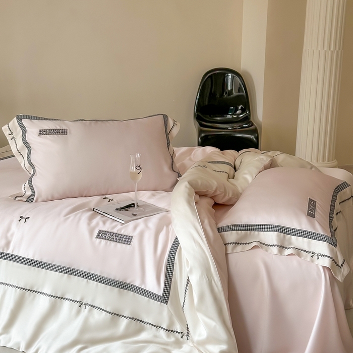 91家纺网 家纺一手货源 找家纺 咏绒家纺2025新款60S奥地利兰精天丝绣花四件套千鸟格-克洛伊 克洛伊-粉