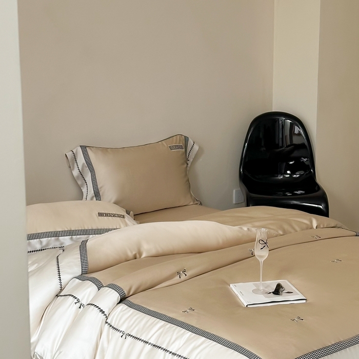 91家纺网 家纺一手货源 找家纺 咏绒家纺2025新款60S奥地利兰精天丝绣花四件套千鸟格-克洛伊 克洛伊-咖