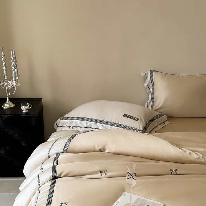 91家纺网 家纺一手货源 找家纺 咏绒家纺2025新款60S奥地利兰精天丝绣花四件套千鸟格-克洛伊 克洛伊-咖