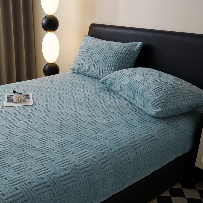 91家纺网 家纺一手货源 找家纺 欧邦2025新款提花舒棉绒塔芙绒床笠跨境-场景一 半岛蓝