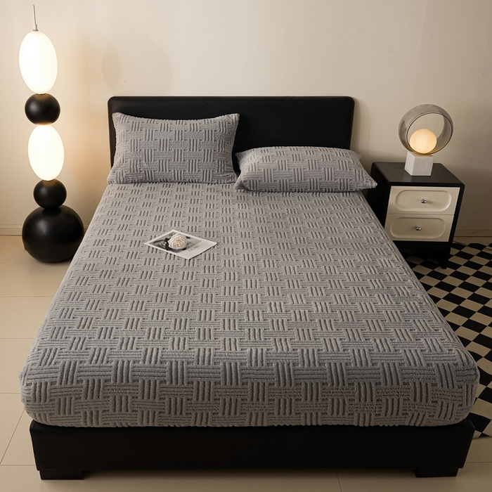 91家纺网 家纺一手货源 找家纺 欧邦2025新款提花舒棉绒塔芙绒床笠跨境-场景一 冰川灰