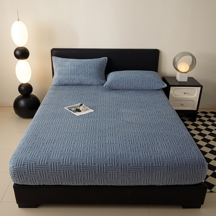 91家纺网 家纺一手货源 找家纺 欧邦2025新款提花舒棉绒塔芙绒床笠跨境-场景一 贵族蓝