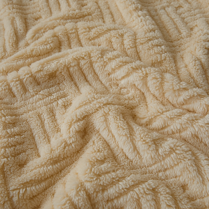 91家纺网 家纺一手货源 找家纺 欧邦2025新款提花舒棉绒塔芙绒床笠跨境-场景一 暖米杏