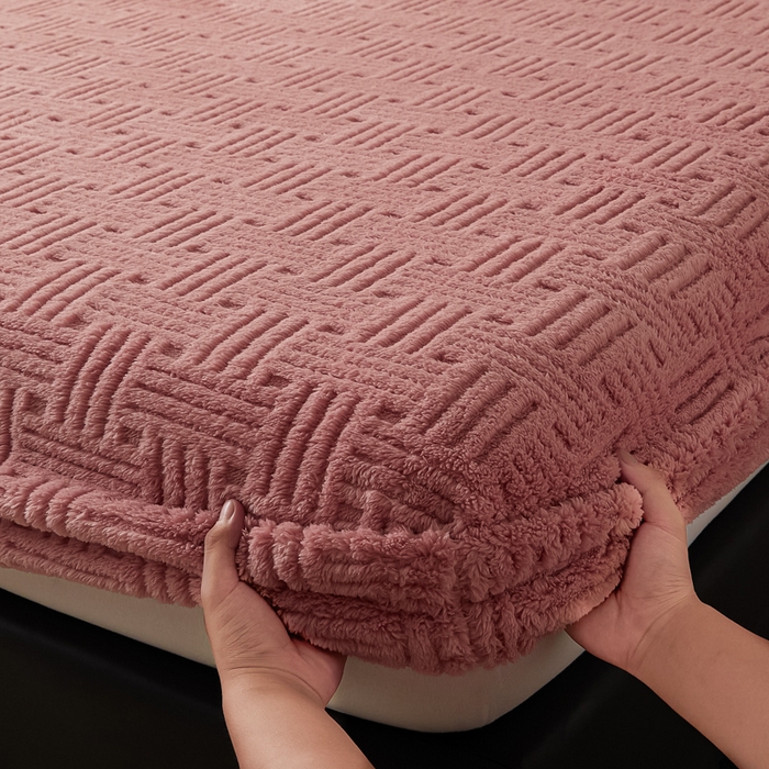 91家纺网 家纺一手货源 找家纺 欧邦2025新款提花舒棉绒塔芙绒床笠跨境-场景一 桃粉色