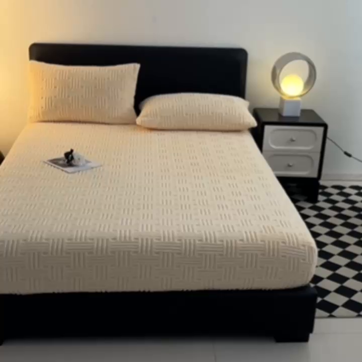 91家纺网 家纺一手货源 找家纺 欧邦2025新款提花舒棉绒塔芙绒床笠跨境-场景一 稻香黄