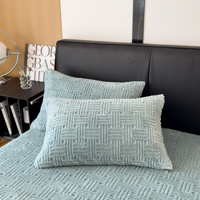 91家纺网 家纺一手货源 找家纺 欧邦2025新款提花舒棉绒塔芙绒床笠跨境-场景二 床笠款-半岛蓝