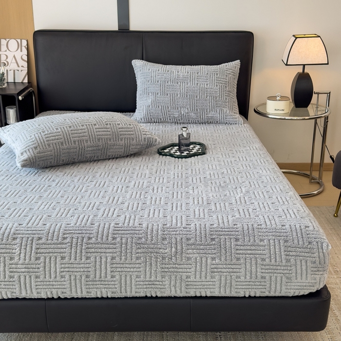 91家纺网 家纺一手货源 找家纺 欧邦2025新款提花舒棉绒塔芙绒床笠跨境-场景二 床笠款-冰川灰