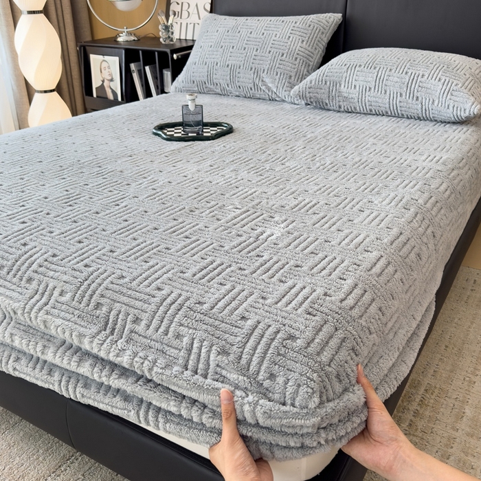 91家纺网 家纺一手货源 找家纺 欧邦2025新款提花舒棉绒塔芙绒床笠跨境-场景二 床笠款-冰川灰