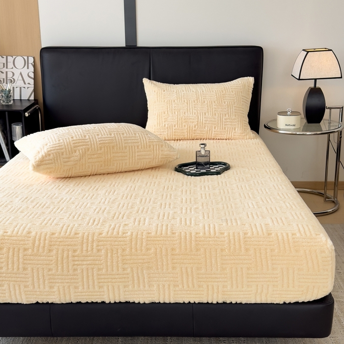 91家纺网 家纺一手货源 找家纺 欧邦2025新款提花舒棉绒塔芙绒床笠跨境-场景二 床笠款-稻香黄