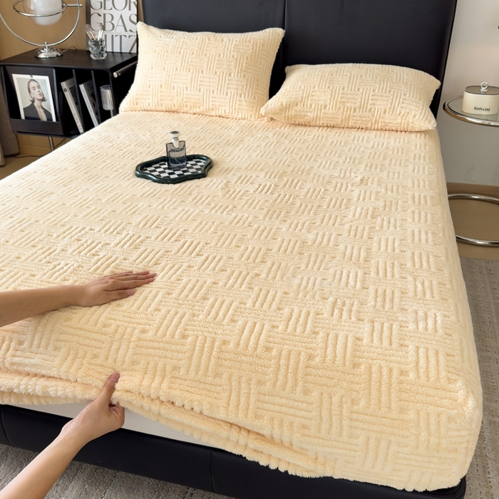 91家纺网 家纺一手货源 找家纺 欧邦2025新款提花舒棉绒塔芙绒床笠跨境-场景二 床笠款-稻香黄