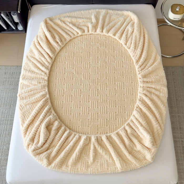 91家纺网 家纺一手货源 找家纺 欧邦2025新款提花舒棉绒塔芙绒床笠跨境-场景二 床笠款-稻香黄