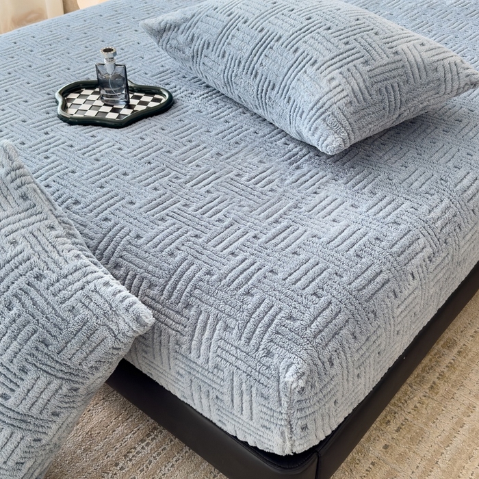 91家纺网 家纺一手货源 找家纺 欧邦2025新款提花舒棉绒塔芙绒床笠跨境-场景二 床笠款-贵族蓝