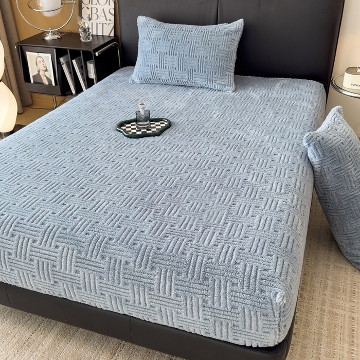 91家纺网 家纺一手货源 找家纺 欧邦2025新款提花舒棉绒塔芙绒床笠跨境-场景二 床笠款-贵族蓝