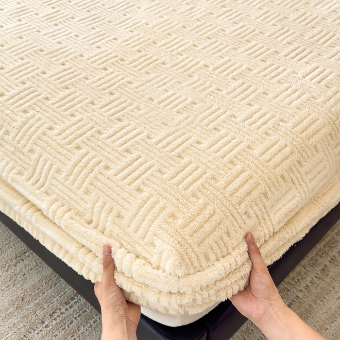 91家纺网 家纺一手货源 找家纺 欧邦2025新款提花舒棉绒塔芙绒床笠跨境-场景二 床笠款-暖米杏